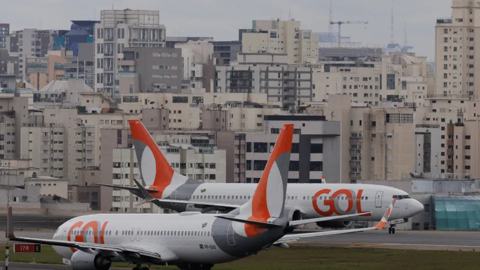 Companhias aéreas do Brasil alertam para impacto da subida