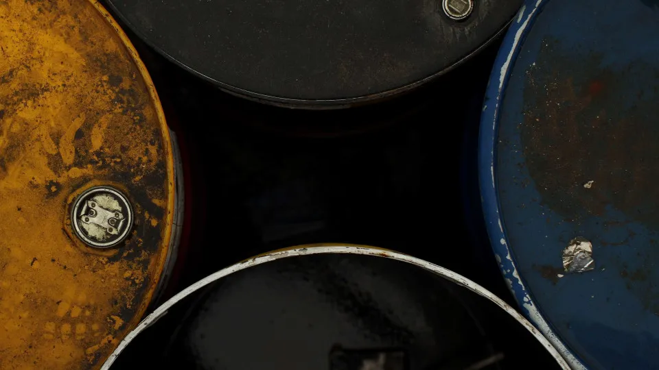 Cotação do Brent para entrega em junho sobe 2,80% para