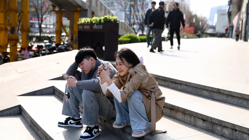 Dívida chinesa resiste à turbulência global e atrai
