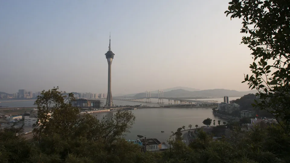 Excedente das contas públicas de Macau dispara 44% no