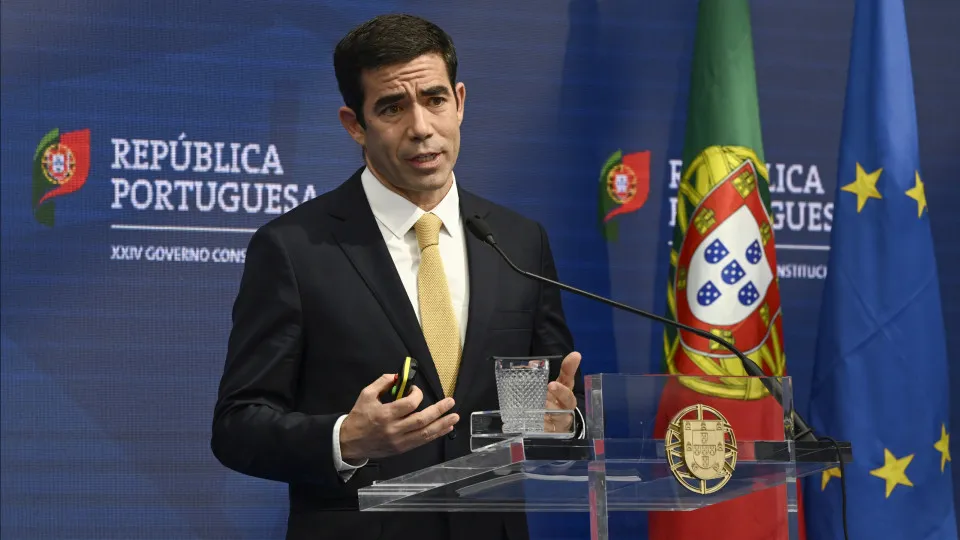 Governo analisa medidas que poderá adotar sobre combustíveis