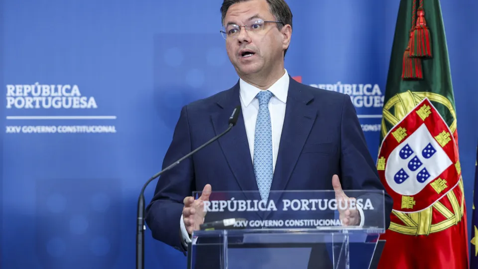 Governo quer isentar de visto prévio do TdC contratos até 10