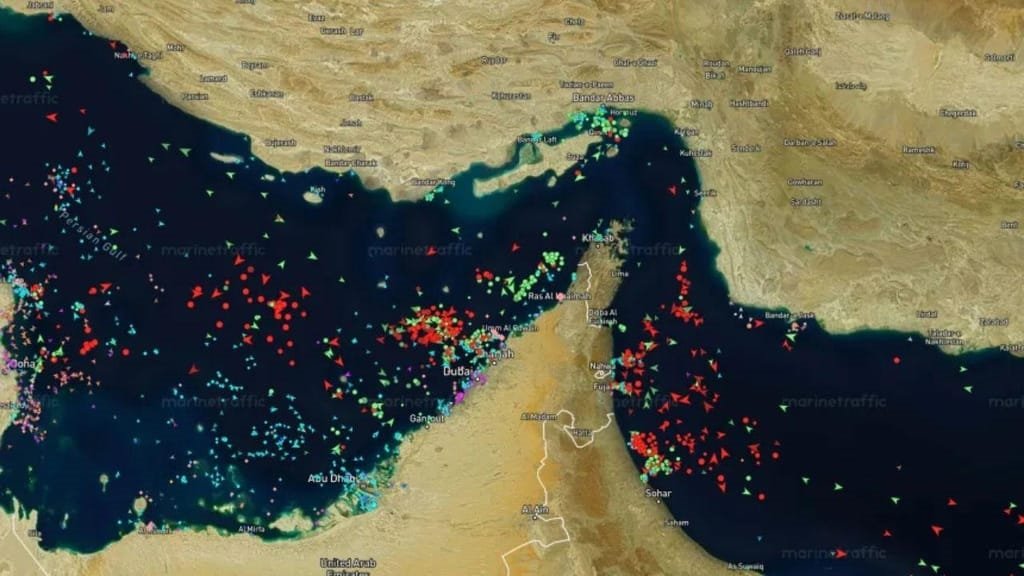 Irão reabre "totalmente" estreito de Ormuz