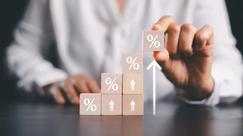 Juros de depósitos a prazo sobem em cadeia pela 1ª vez