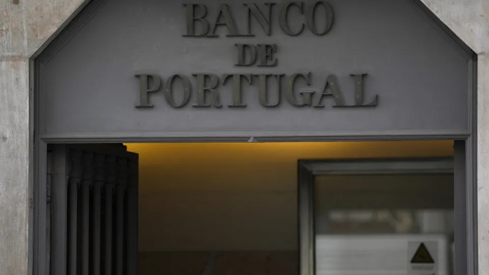 Mau tempo: Dificuldade em retomar crédito? Clientes devem
