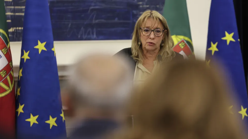 Ministra do Trabalho questiona diabolização do 'outsourcing'