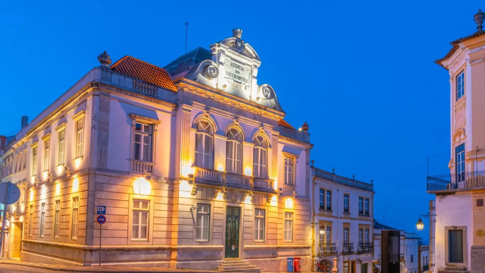 Poupança com saída de consultores? Eis onde será aplicada no