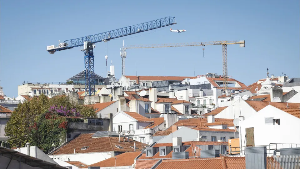 Preços das casas sobem sem parar desde que Montenegro tomou