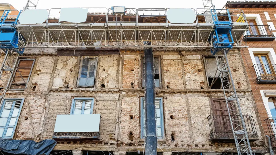 Reabilitação urbana abranda crescimento em fevereiro