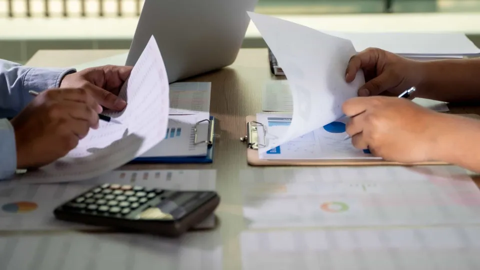 Recebimentos tardios levam 60% das empresas a atrasar