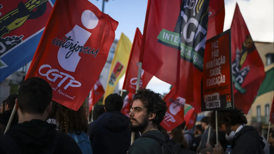 Sindicatos da construção juntam-se greve da CGTP no dia 17
