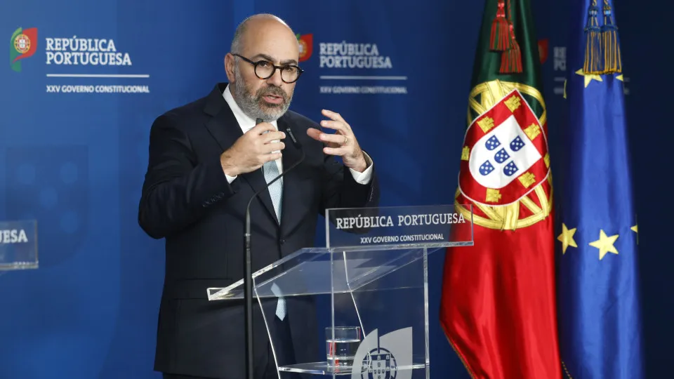 TAP. Governo convida Air France-KLM e Lufthansa a