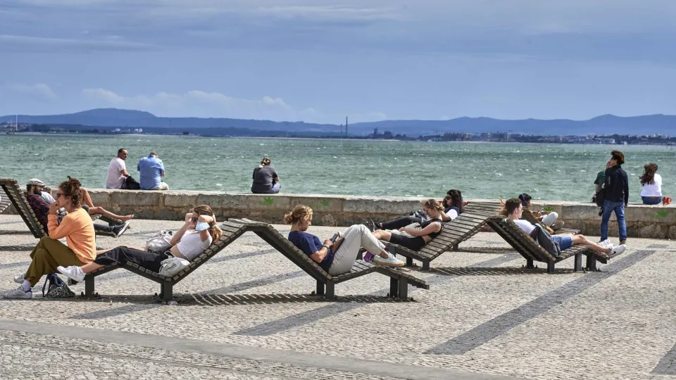 Turismo de Portugal com 22 projetos pelo país (de 17