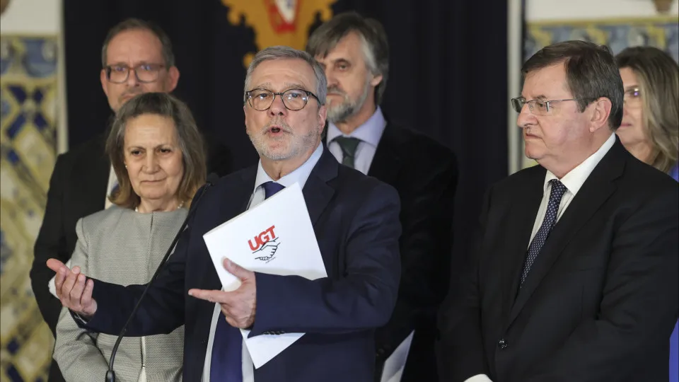 UGT admite "continuar a negociar", se Governo fizer novas