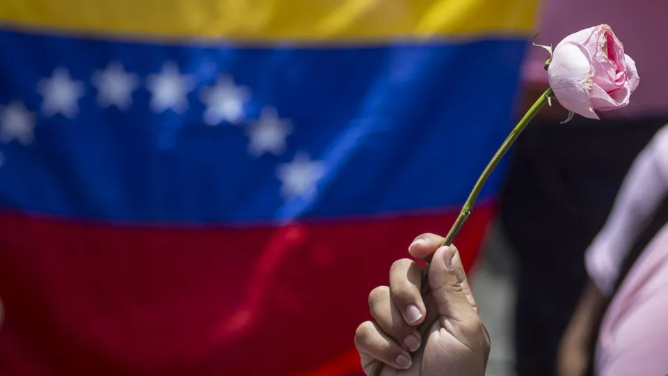 Venezuela pede acesso a 4,26 mil milhões de euros bloqueados
