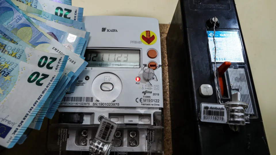 AIE recomenda retirar custos não energéticos da fatura da