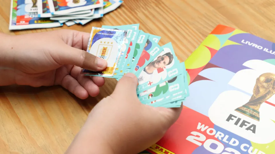 Atenção às burlas: "Febre" dos cromos do Mundial faz