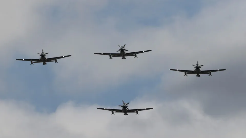 Brasileira Embraer com receitas de 1,2 mil milhões no