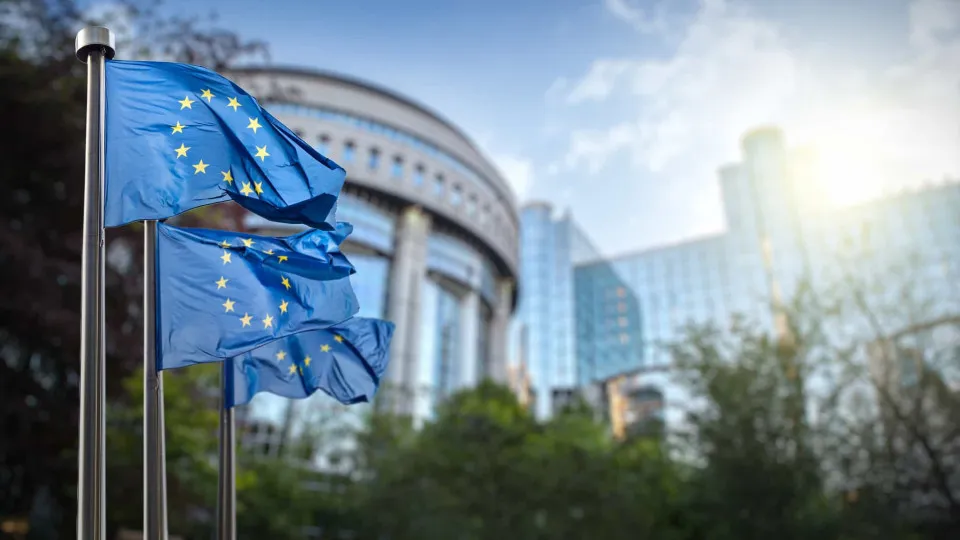 Bruxelas rejeita pedido da AdC para avaliar venda da Siemens