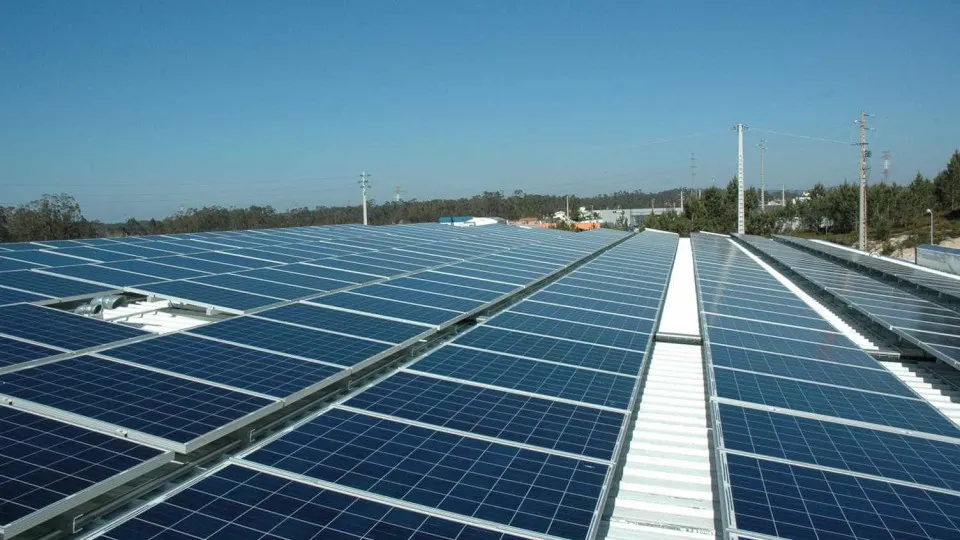 Centrais solares na Beira: Relatórios apontam impactos
