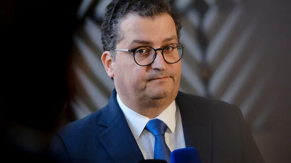 "Choque econômico". Falta de combustível começa a soar