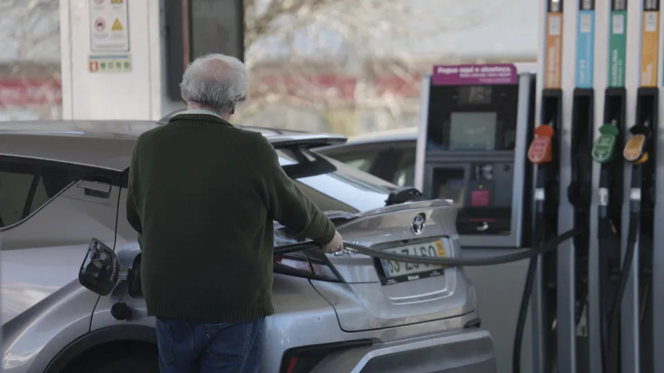 ERSE: Preço eficiente da gasolina sobe e do gasóleo desce