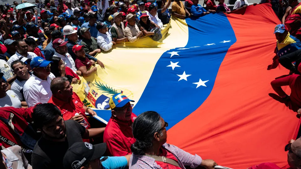 Economia venezuelana cresce 2,51% mas atividade petrolífera