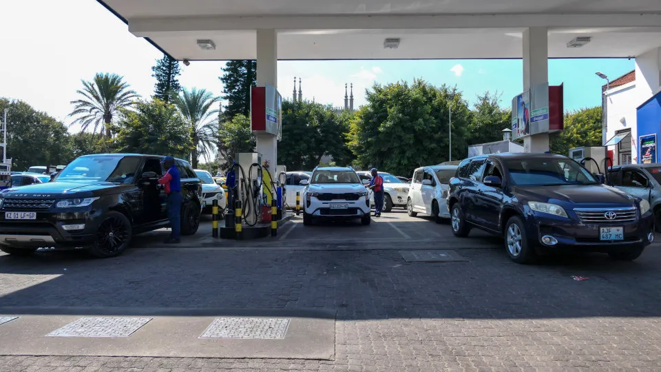 Empresários moçambicanos esperam dias "difíceis" com subida