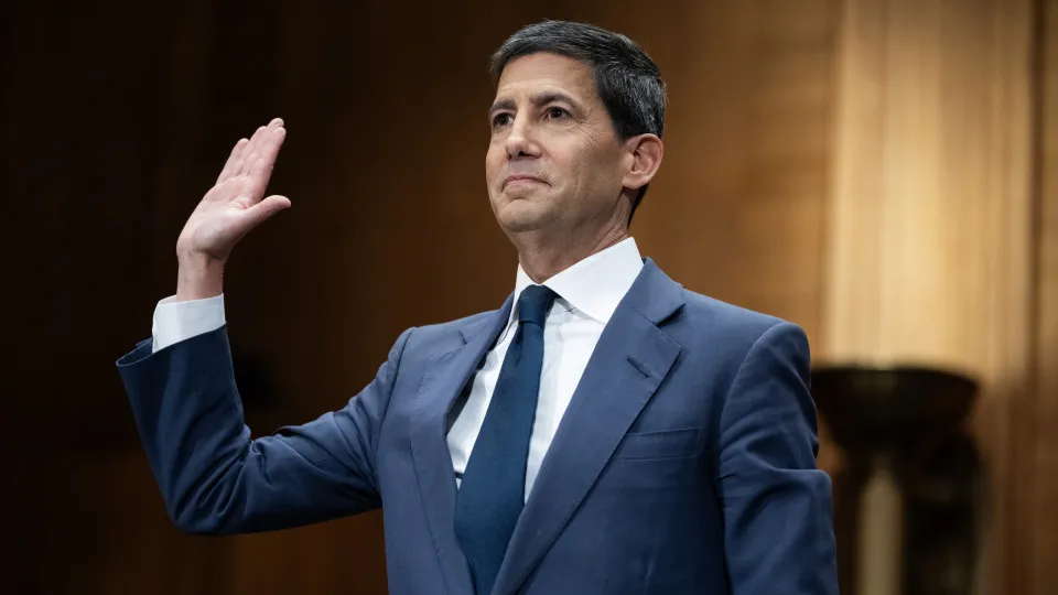 Kevin Warsh toma posse como presidente da Fed na sexta-feira