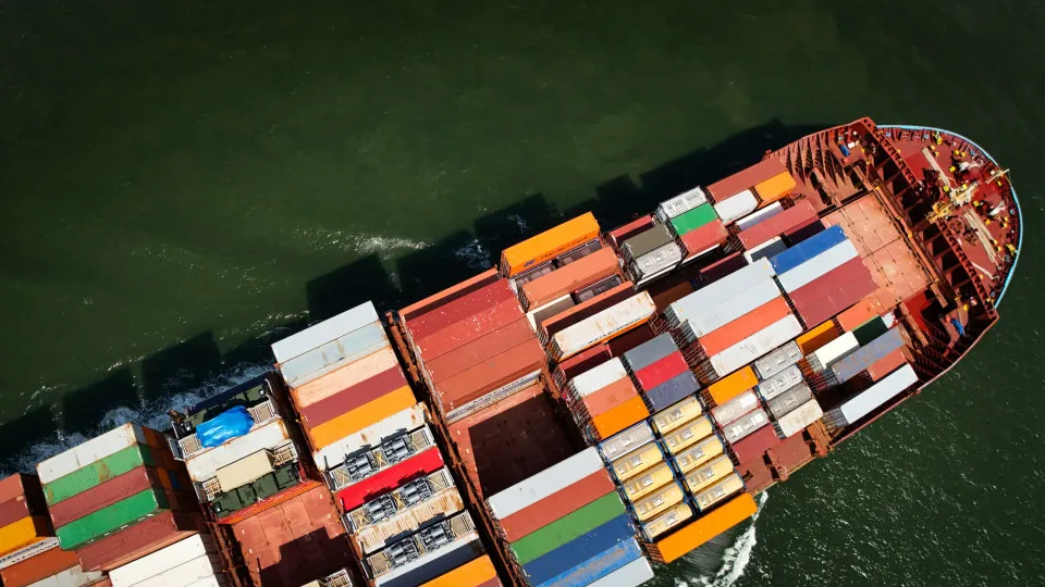 Lucro da dinamarquesa Maersk cai 92% para 85 milhões no 1.º