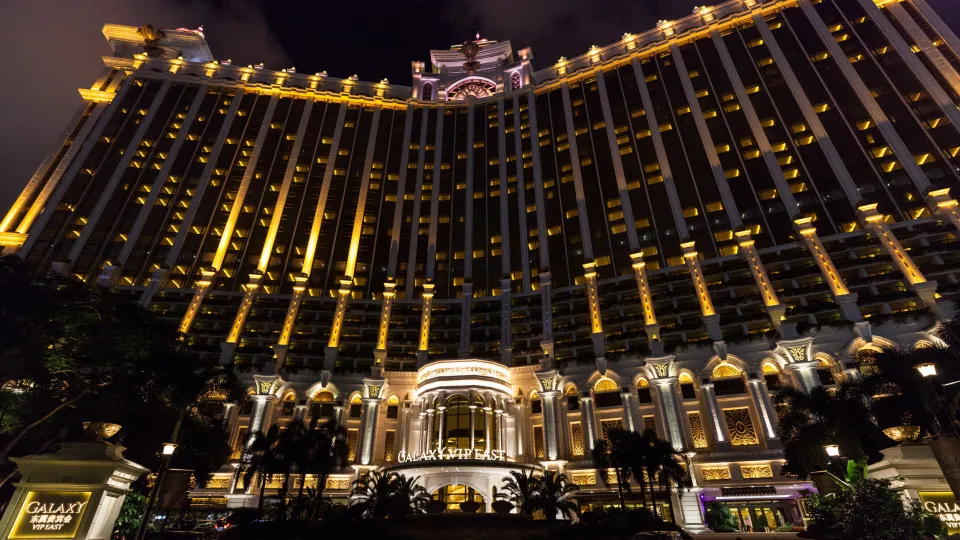 Lucros da operadora de jogo Macau Galaxy sobem 8% entre