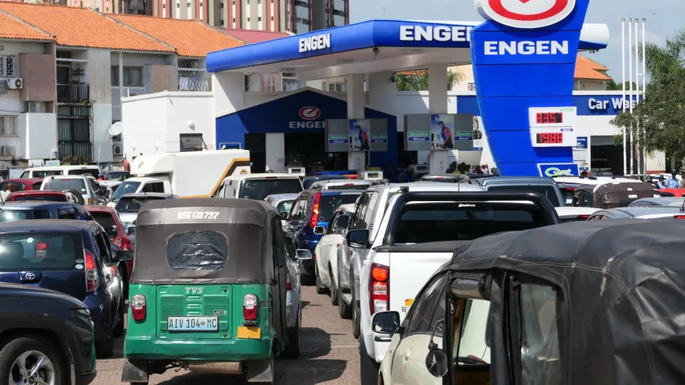 Moçambique admite que há gasolineiras sem capacidade para