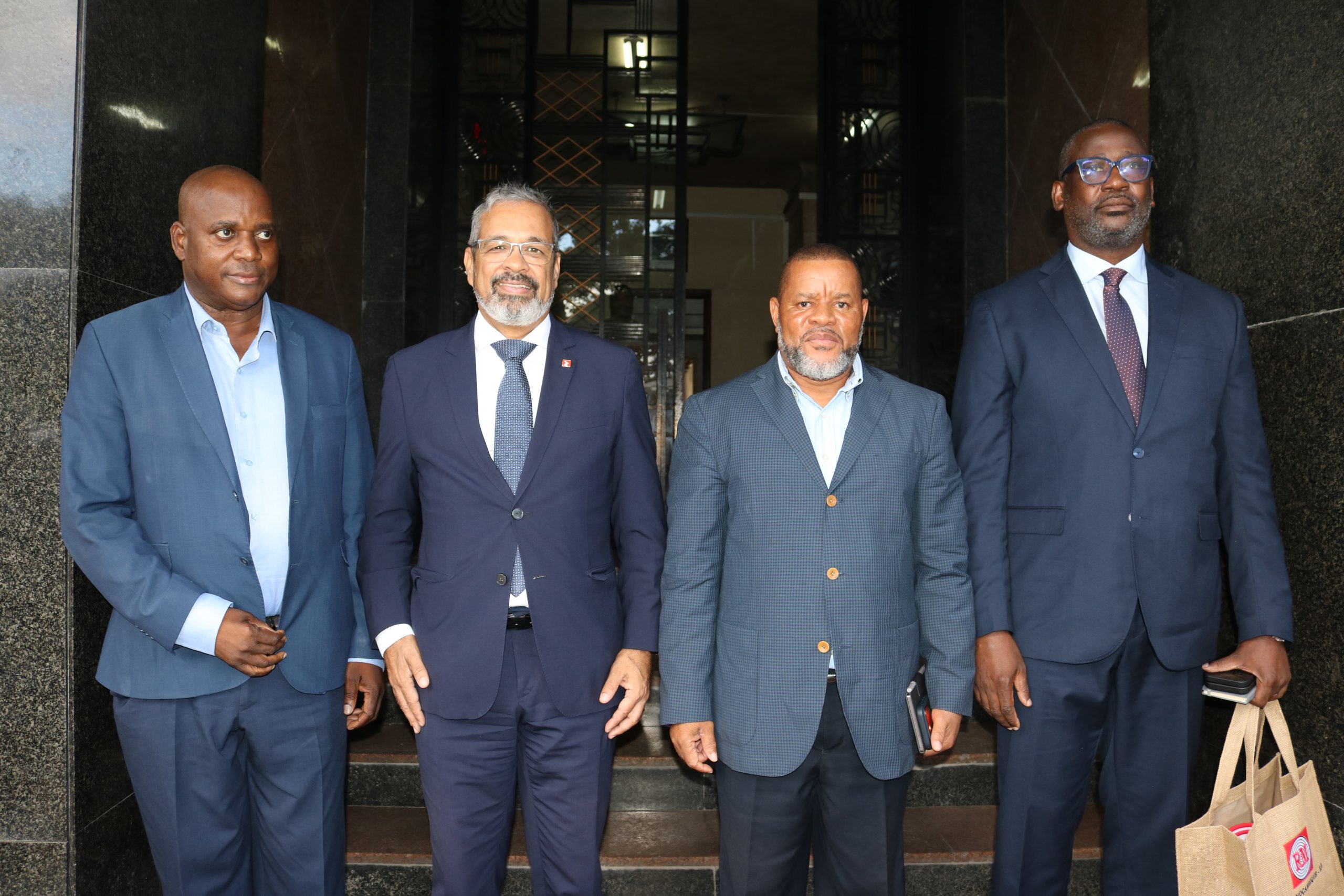 Moza Banco e Rádio Moçambique reforçam educação financeira