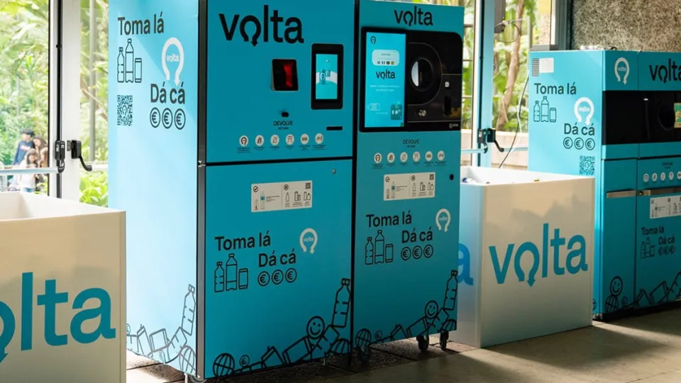 Novo sistema de reciclagem ainda meio gás um mês após entrar
