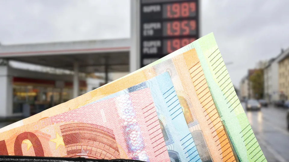 Petróleo dá combustível aos lucros das energéticas, mas vem