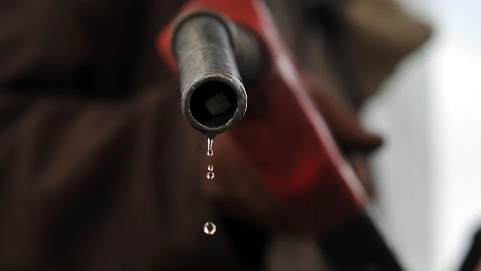 Petrolífera estatal fornece combustível a retalhistas para a