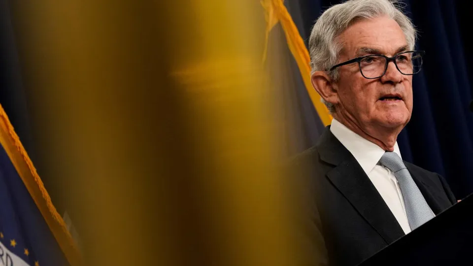 Powell diz adeus à Fed (após combate à inflação e críticas