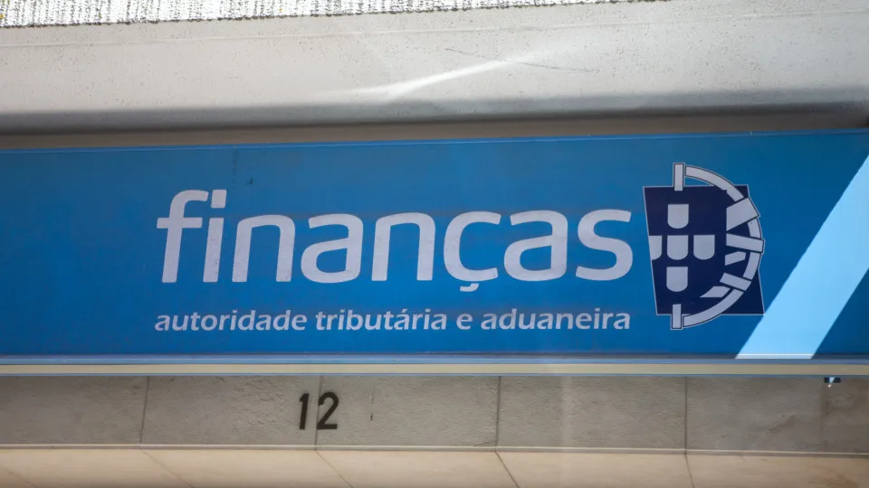 Recebeu? AT mostra como estão a ser enviadas as novas notas