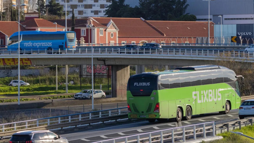 Rede Expressos autoriza Flixbus em Sete Rios, mas com