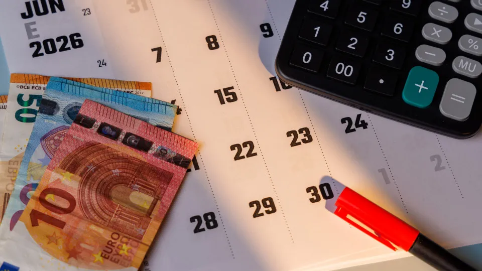 Subsídios ou pensões? Veja as datas de pagamento de maio