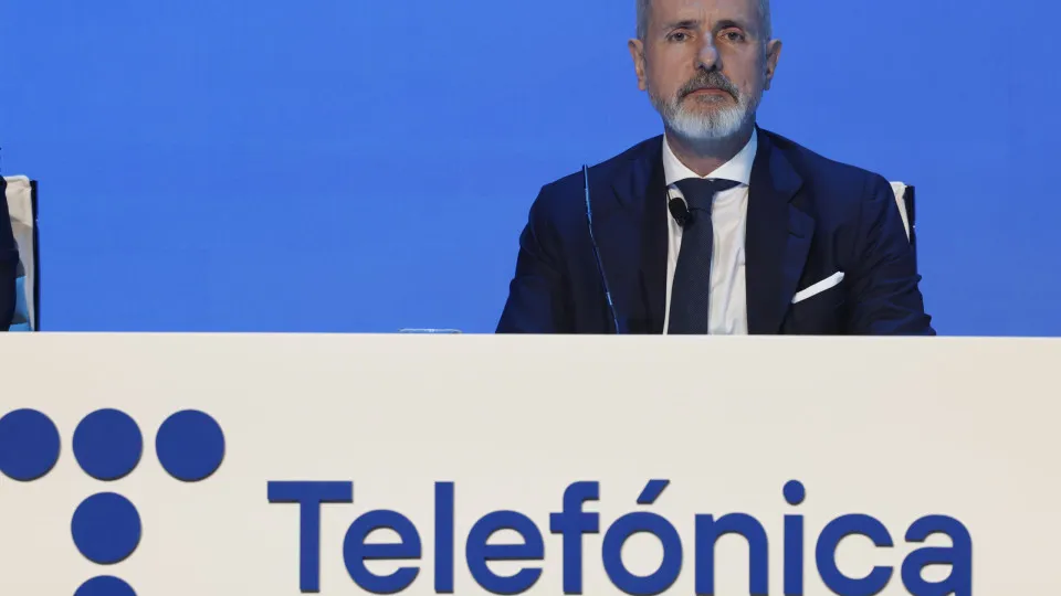 Telefónica com prejuízos de 411 milhões de euros no primeiro