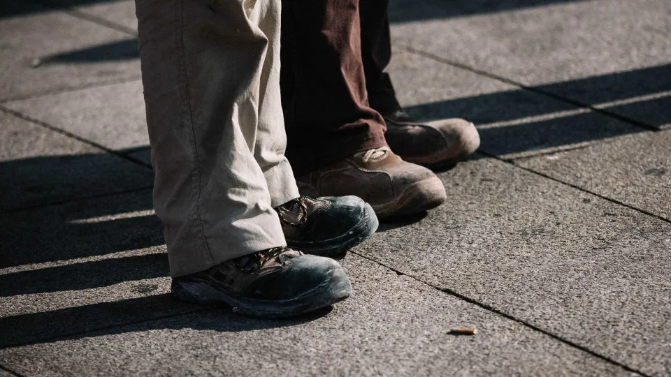 Trabalhadores em "lay-off" com valor mais baixo desde