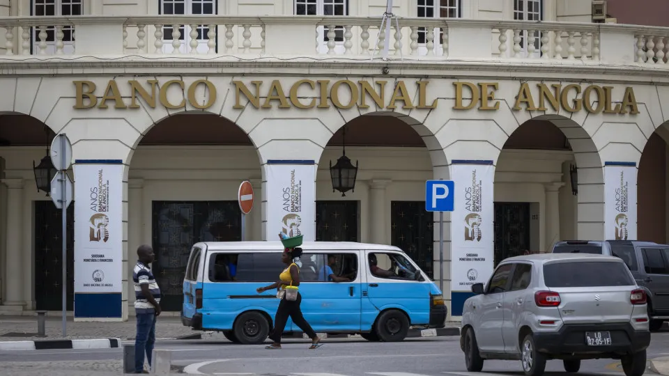 Banco Nacional de Angola alerta para exposição da banca ao