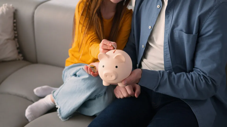 Cinco dicas para pais que querem começar a investir para os