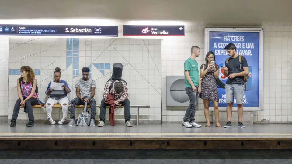 Metrô de Lisboa fecha as portas hoje e só abre na 5ª-feira: